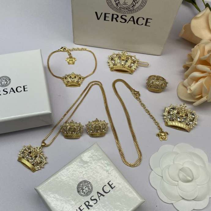 Picture of Versace Sets _SKUVersacesuits08cly4617207